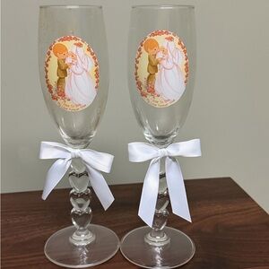Precious Moments - Wedding Champagne Flutes with White Bows- Vintage